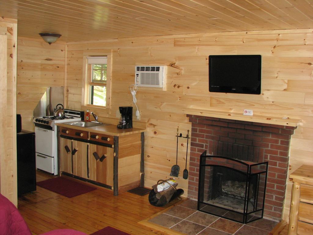 Pine Knoll Hotel Lakeside Lodge & Cabin Old Forge Exterior photo