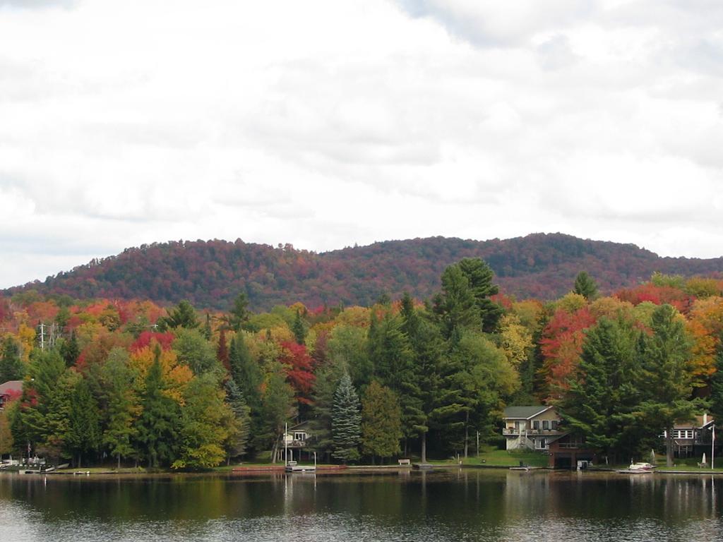 Pine Knoll Hotel Lakeside Lodge & Cabin Old Forge Room photo