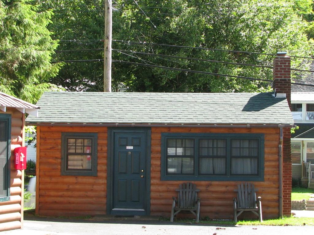 Pine Knoll Hotel Lakeside Lodge & Cabin Old Forge Room photo