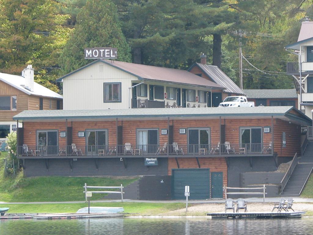 Pine Knoll Hotel Lakeside Lodge & Cabin Old Forge Room photo