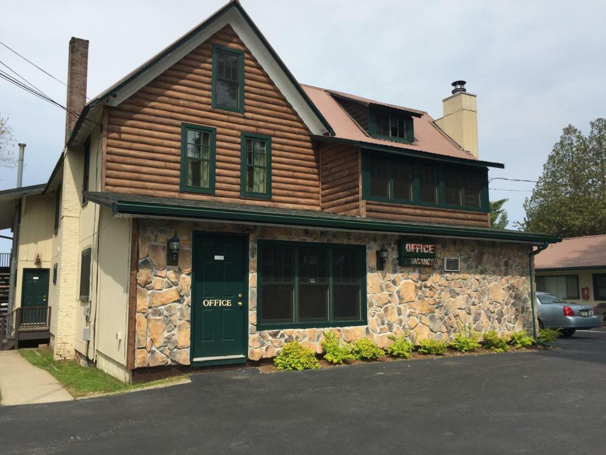 Pine Knoll Hotel Lakeside Lodge & Cabin Old Forge Exterior photo