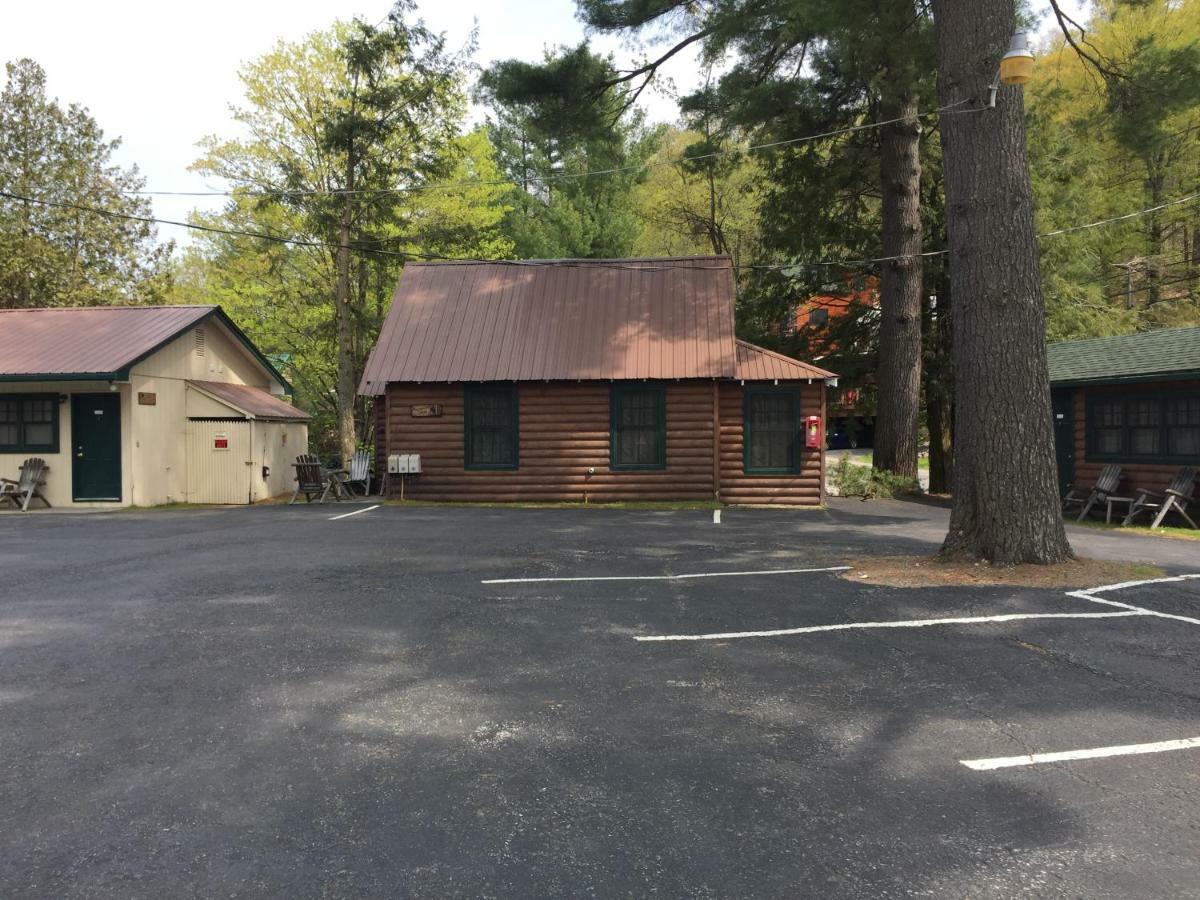 Pine Knoll Hotel Lakeside Lodge & Cabin Old Forge Exterior photo